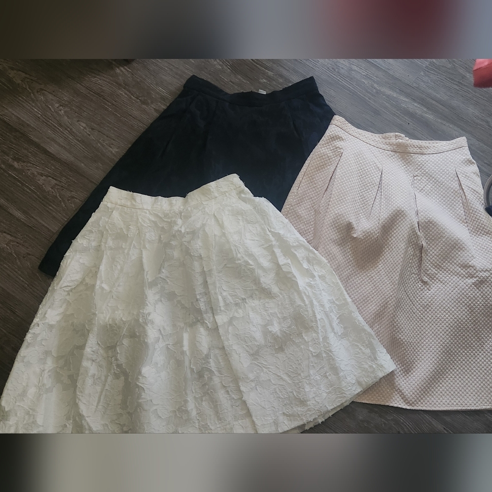 Elegant Women's Skirt Trio Collection - Black/Navy, White, Pink